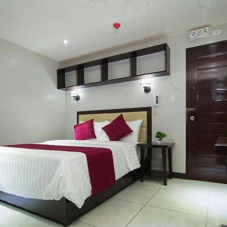 Diamond Hotel And Resto Catarman  Exterior photo